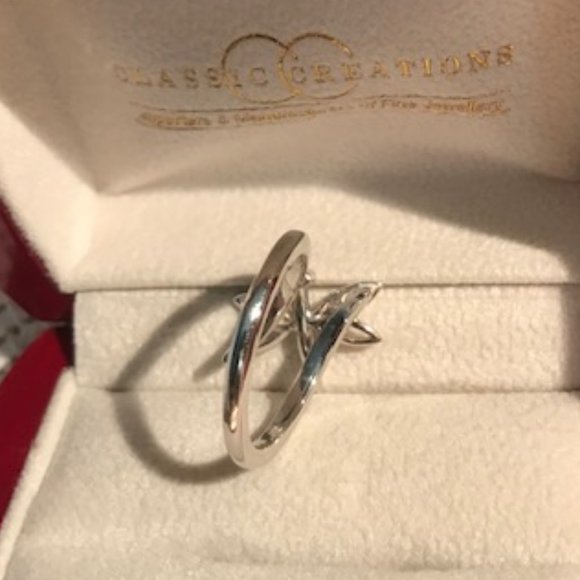 ⭐️Host Pick⭐️ 18K White Gold Dragonfly Ring with Diamonds - Size 7 1/4 - Picture 5 of 11
